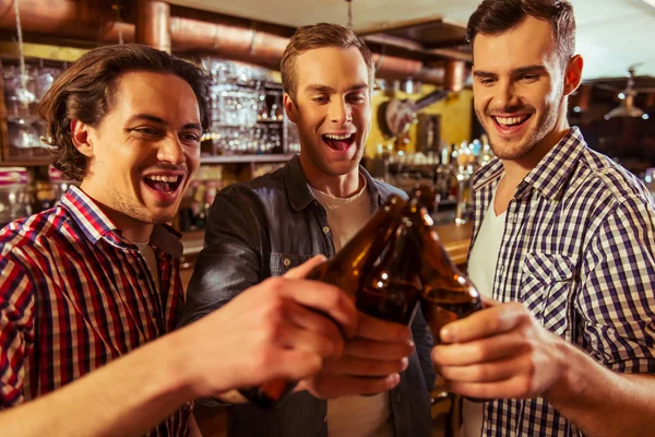 Mannen in pub — Stockfoto