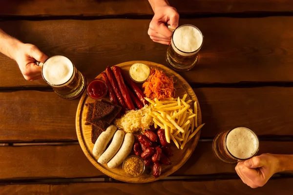 Snack e birra — Foto Stock