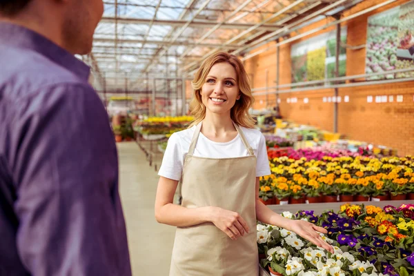 Persone in aranciata — Foto Stock