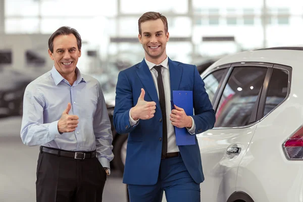 Gente en espectáculo de motor —  Fotos de Stock