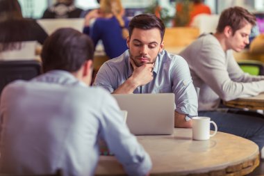 Genç serbest çalışma