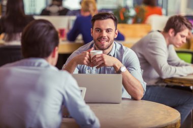 Genç serbest çalışma