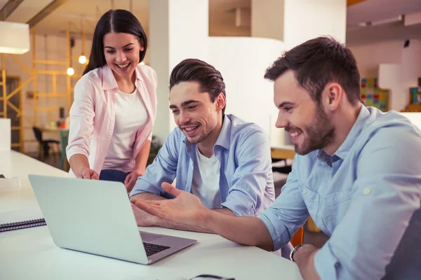 Genç serbest çalışma