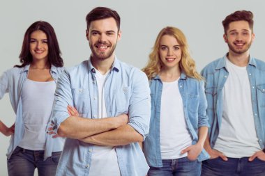 Gençler kot pantolon