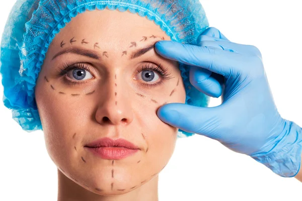 Préparation pour la chirurgie faciale — Photo