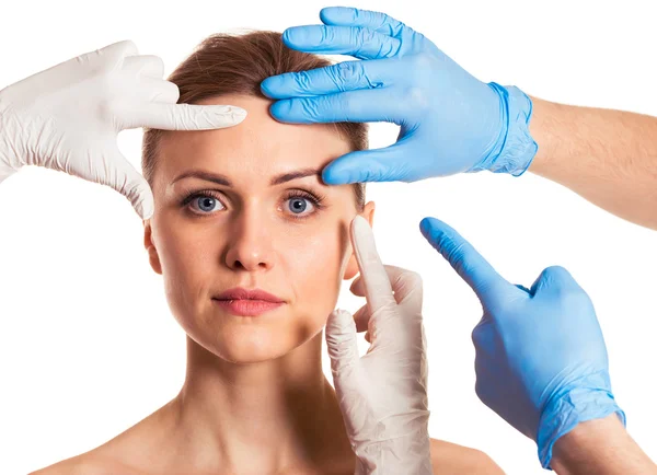 Подготовка к операции на лице — стоковое фото