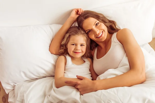 Mutter mit Tochter — Stockfoto