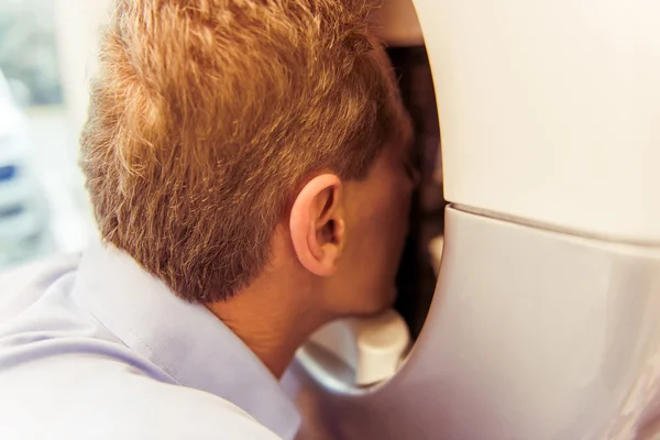 Hombre en el examen médico — Foto de Stock