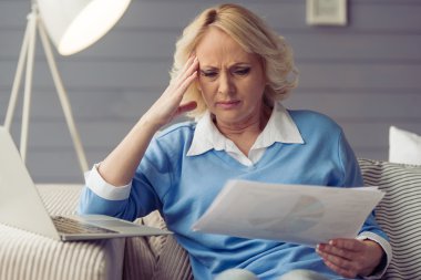 güzel yaşlı kadın