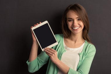 kız ile becerikli alet