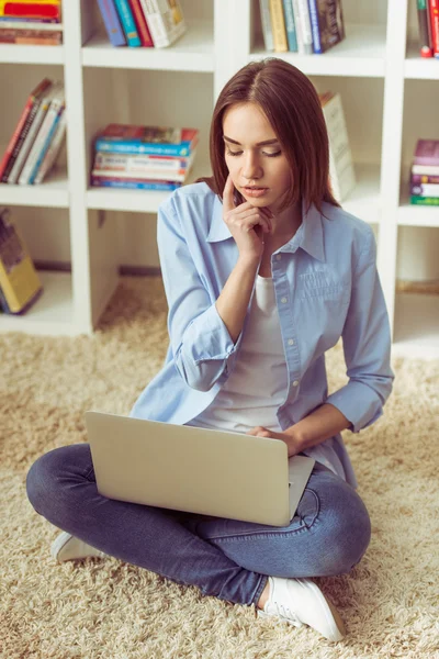 Girl at home — Stock Photo, Image