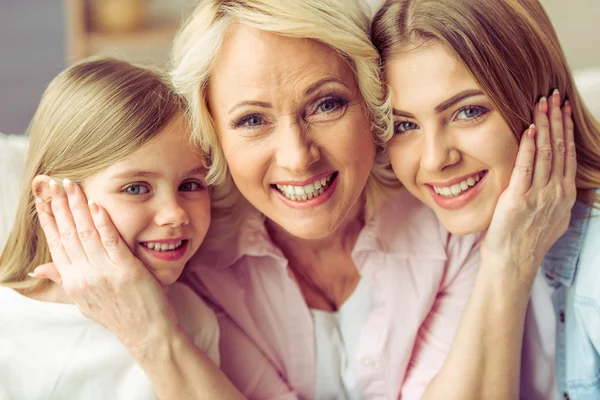 Mamie, maman et fille — Photo