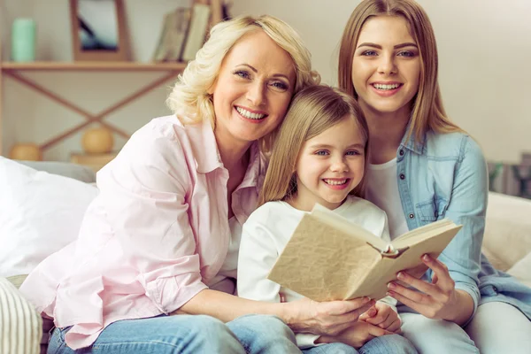 Granny, mom and daughter — Stock Photo, Image