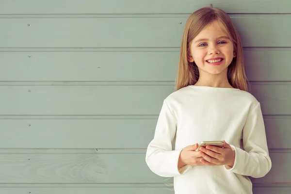 Menina com gadget — Fotografia de Stock