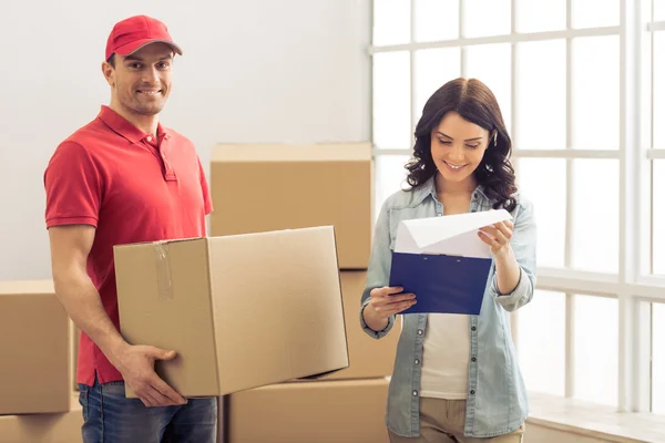 Verhuizen naar een nieuw appartement — Stockfoto