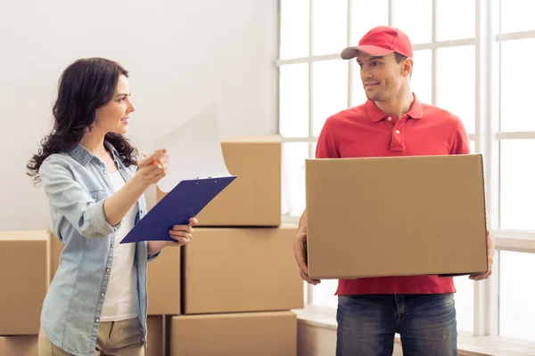 Verhuizen naar een nieuw appartement — Stockfoto