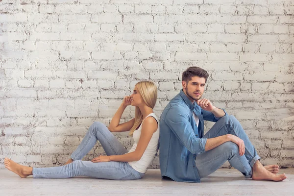 Beautiful young couple — Stock Photo, Image