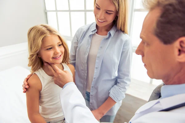 At the pediatrician — Stock Photo, Image