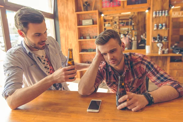 Friends in the cafe — Stock Photo, Image