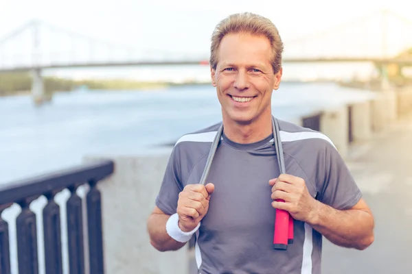 Hombre guapo durante la carrera de la mañana —  Fotos de Stock