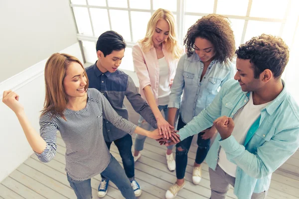 Equipo empresarial joven — Foto de Stock