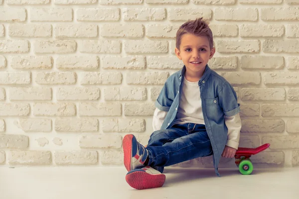 Lindo niño pequeño — Foto de Stock