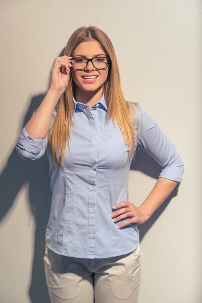 Muchacha atractiva de negocios — Foto de Stock