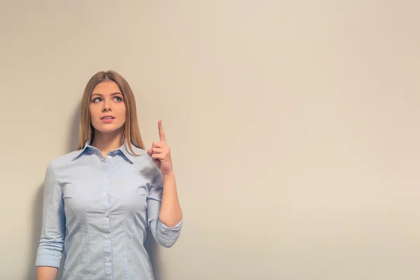 Muchacha atractiva de negocios — Foto de Stock