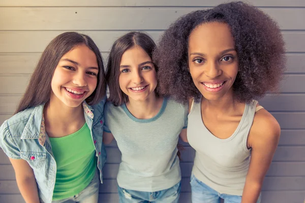 Chicas adolescentes atractivas — Foto de Stock