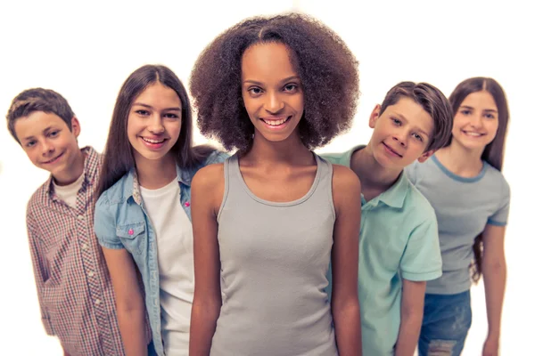 Grupo de adolescentes — Foto de Stock