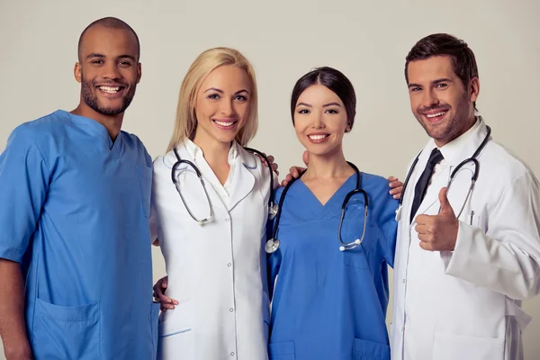 Groupe de médecins — Photo