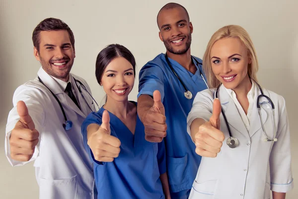 Gruppe von Ärzten — Stockfoto