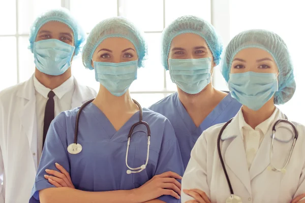 Группа медицинских врачей — стоковое фото
