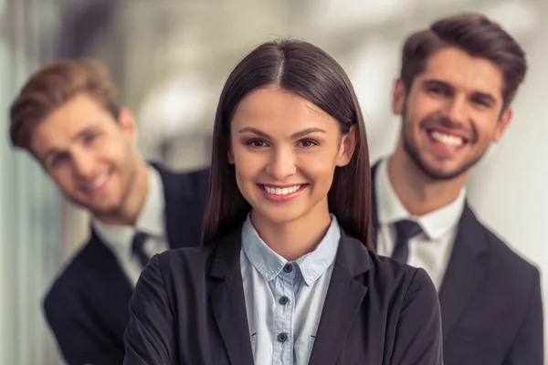 Hermosos jóvenes empresarios —  Fotos de Stock