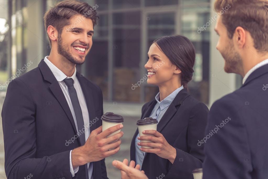 совместимость знаков зодиака фото. сочетание двух людей. сочетание двух людей. разговор людей. фотосессия подруг.