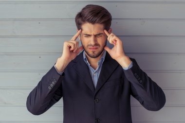 yakışıklı genç işadamı