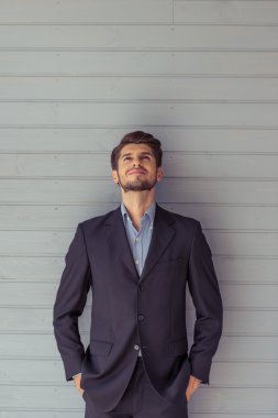 yakışıklı genç işadamı