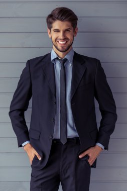 yakışıklı genç işadamı