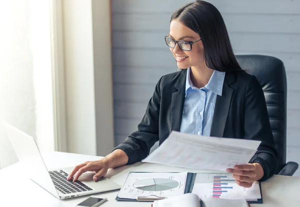 Vackra business lady — Stockfoto