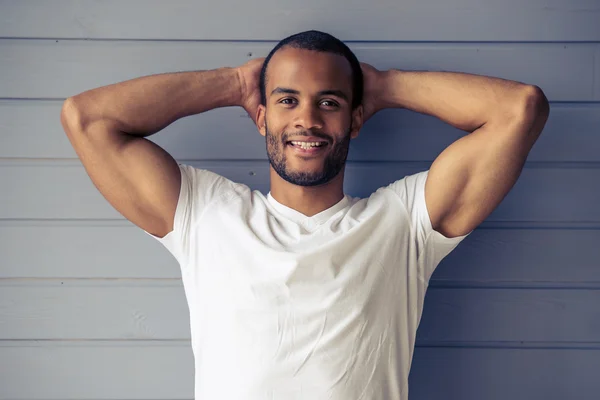 Knappe Afro Amerikaanse Man — Stockfoto