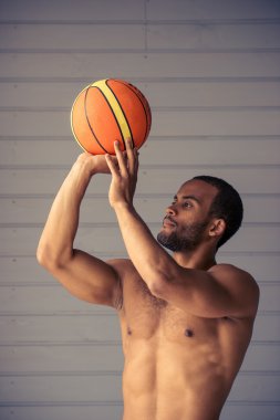 Yakışıklı Afro Amerikalı sporcu