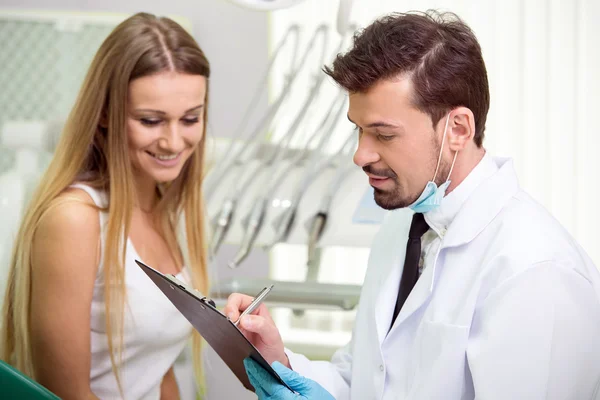 Dentista — Fotografia de Stock