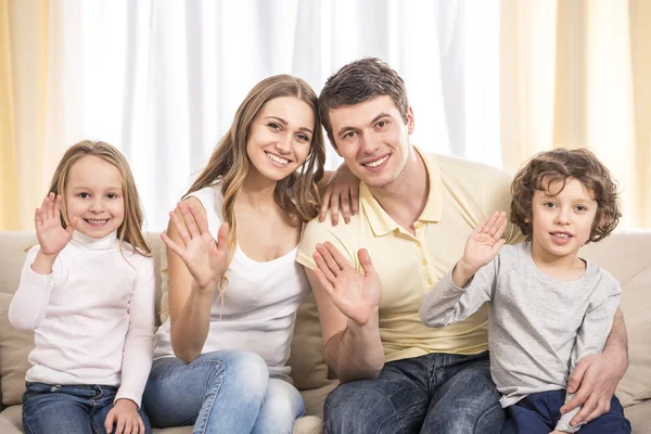 Glückliche Familie — Stockfoto