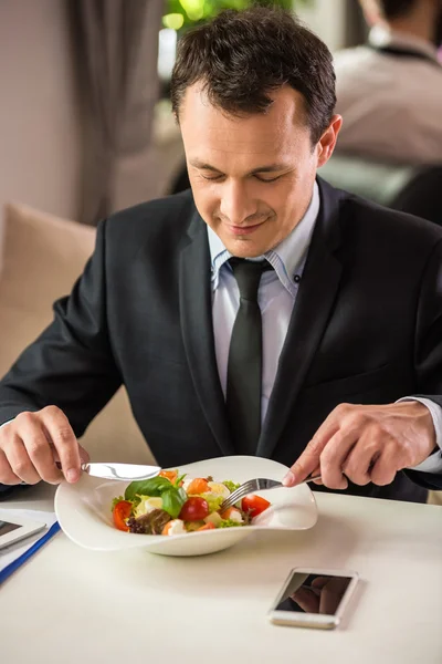 Hombre de negocios en cafetería — Foto de Stock