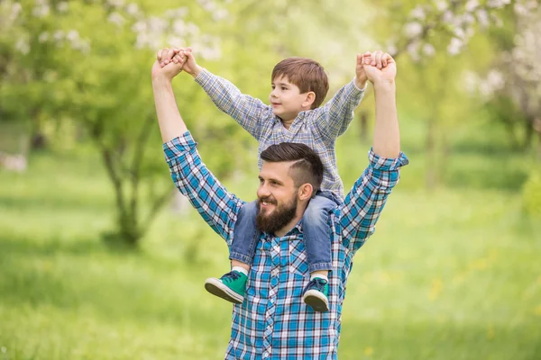 Baba ve oğul — Stok fotoğraf