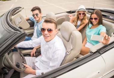 Arkadaşlar Cabriolet