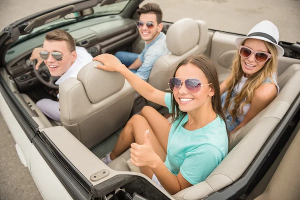 Friends in cabriolet — Stock Photo, Image