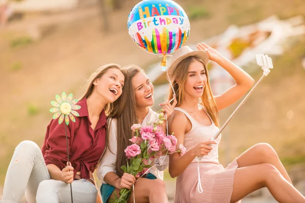 Meninas felizes — Fotografia de Stock