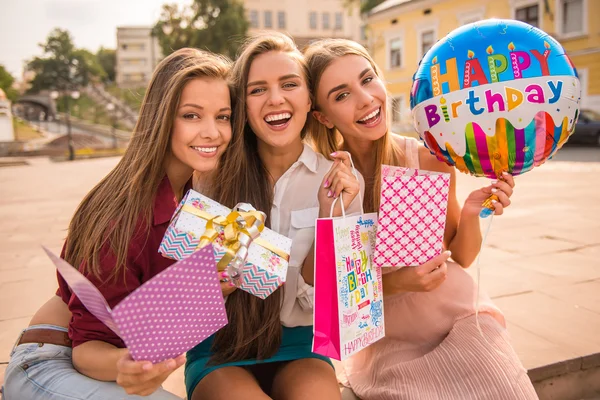 Meninas felizes — Fotografia de Stock