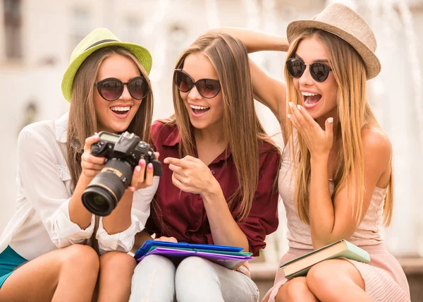 Chicas felices — Foto de Stock